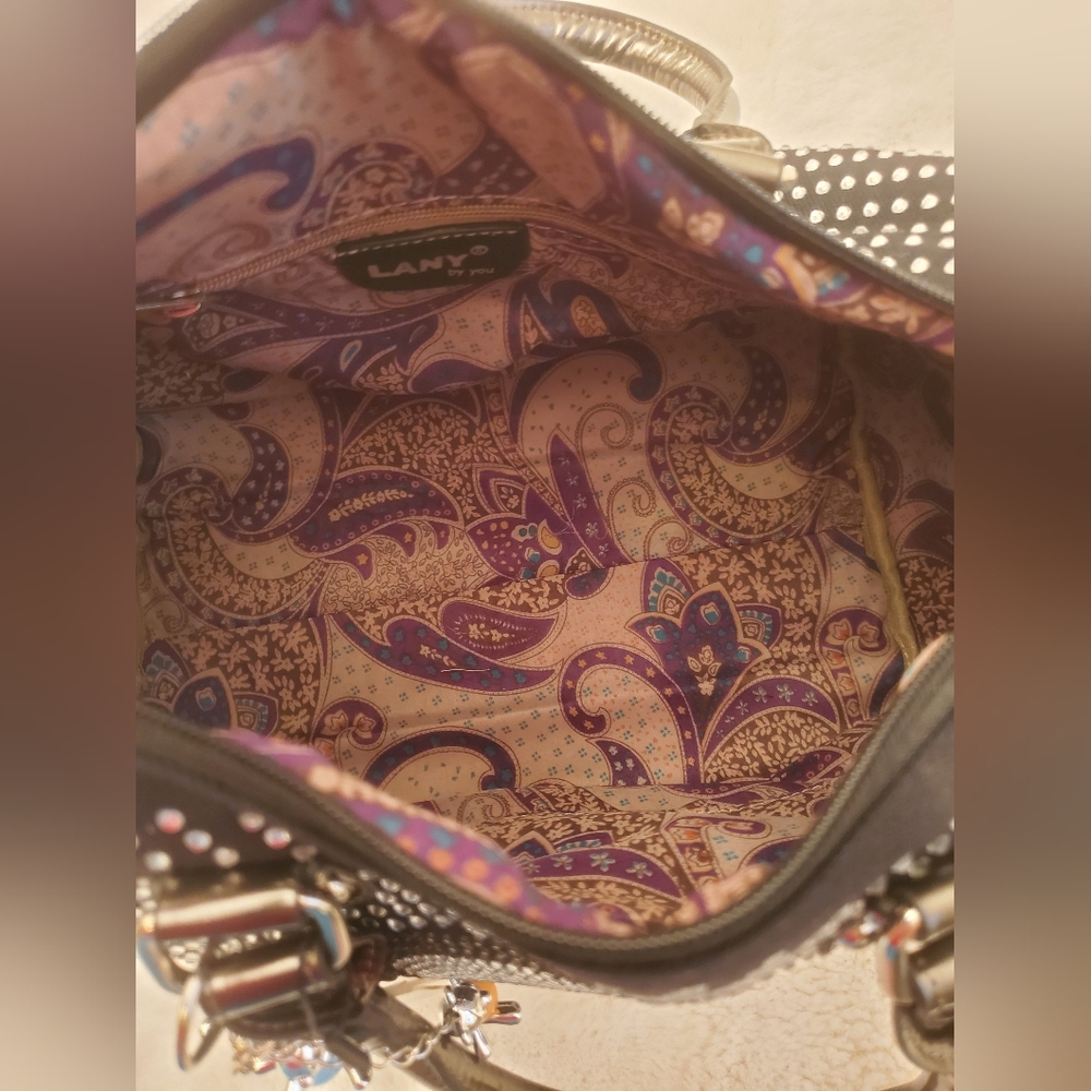 New Lany Rhinestone Skully Handbag - Picture 12 of 13